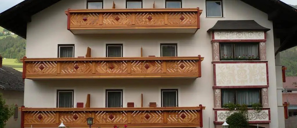 Hotel Alpenrose, 罗登戈 — 照片 1