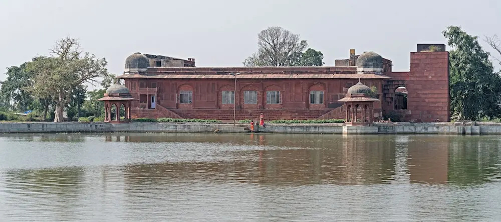 Raj Niwas Palace, 道尔普尔 — 照片 1