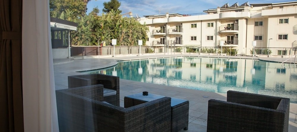 4Spa Resort, 阿奇雷亚莱 — 照片 1
