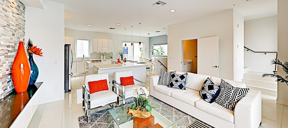 1355 N Ocean Blvd Townhouse - 4 Br townhouse by RedAwning, 庞帕诺比奇 — 照片 1