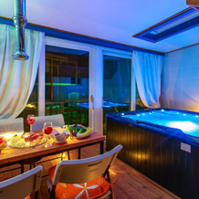Glam House, 报恩 — 照片 5