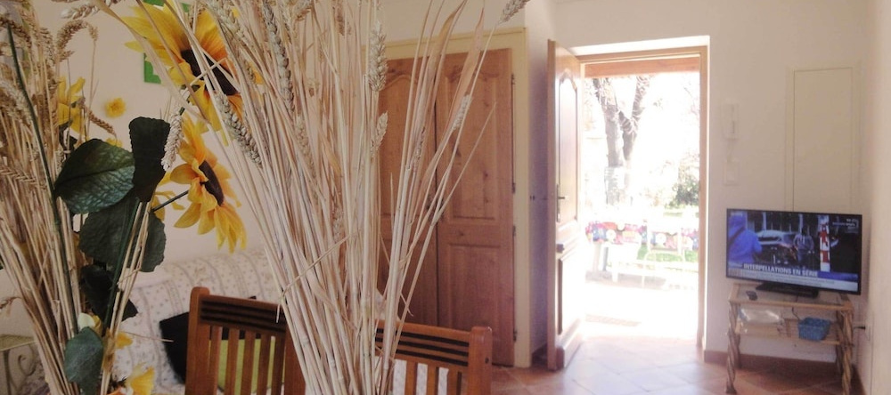 La Maison de Noélie - rez de jardin, Le Bar-sur-Loup — photo 1