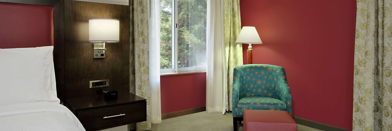Hilton Garden Inn Sonoma County Airport, Марк-Уэст — фото 1