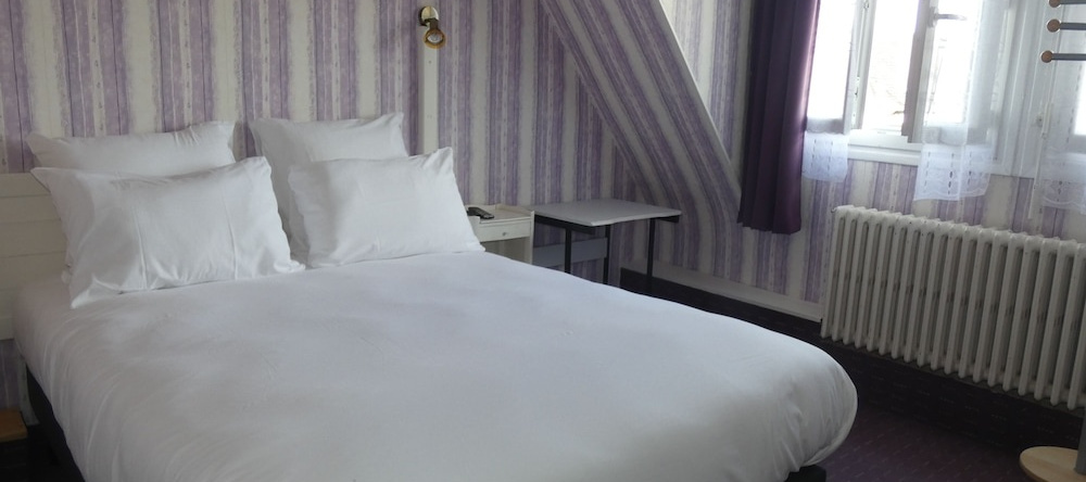 Hôtel De France, Пон-Л'Эвек — фото 1