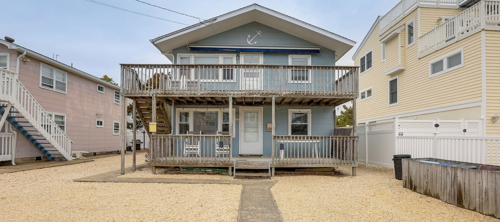 Pet-Friendly Long Beach Island Home: Walk To Beach, Бич-Хейвен — фото 1