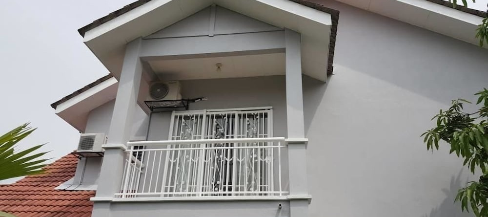 Corner House Near KLIA and Sepang Circuit, Labu — photo 1
