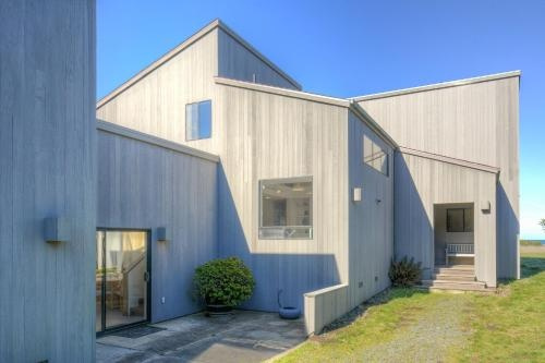 Neel Nirvana - Three Bedroom Home, Манчестер — фото 1