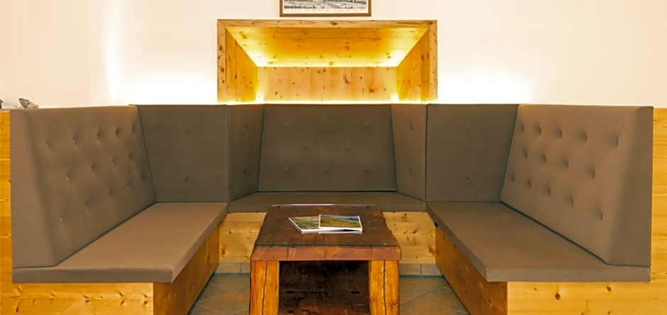 Pension Astoria, Прато-алло-Стелвио — фото 1