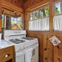 The Nest 4 Bedroom Cabin by Redawning, Twain Harte — photo 4