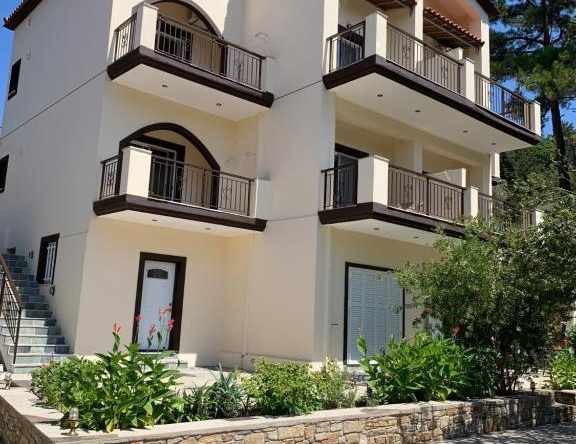 Despina Studios Raxes Ikaria # 1, Христос — фото 1
