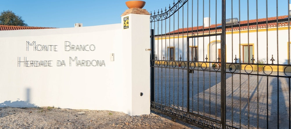 Herdade da Maridona em Estremoz, 埃斯特雷莫什 — 照片 1