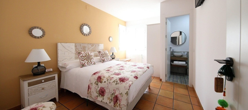 Villa With 7 Bedrooms in Villalba de la Sierra, With Wonderful Mountain View, Private Pool, Enclosed Garden, 比利亚尔瓦-德拉谢拉 — 照片 1