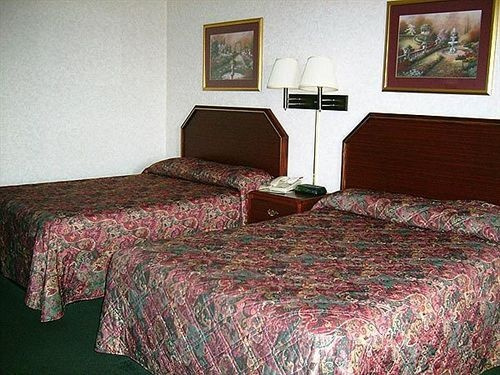 Ramada Inn, 伊利 — 照片 1