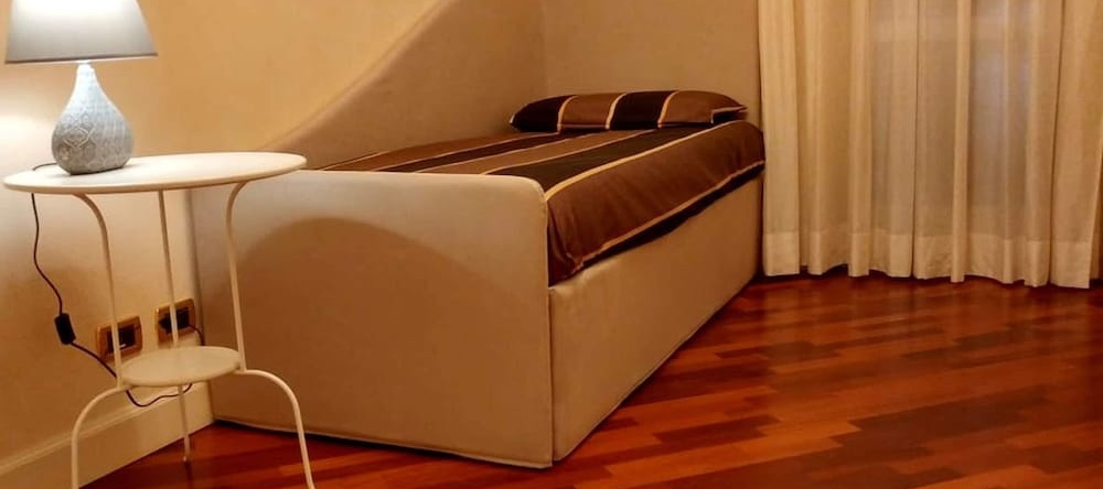 Luxurious Villa in Lombardy with Garden & Hot Tub, 埃尔布斯科 — 照片 1