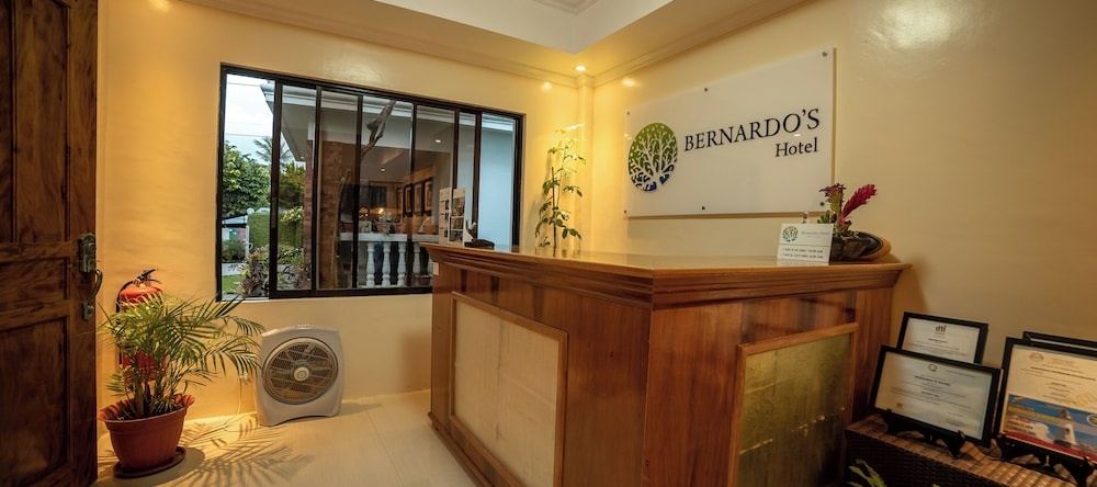 Bernardos Lantia Hotel, Баско — фото 1