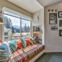 2br+ Loft Centrally Located Kirkwood Great Value 2 Bedroom Condo by RedAwning, 柯克伍德 — 照片 4