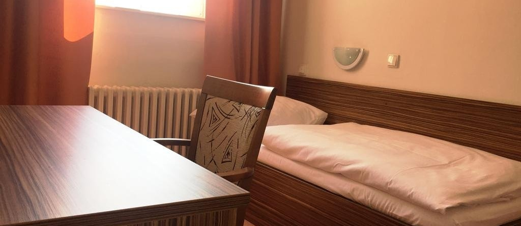Hotel Praha, Новы-Йичин — фото 1