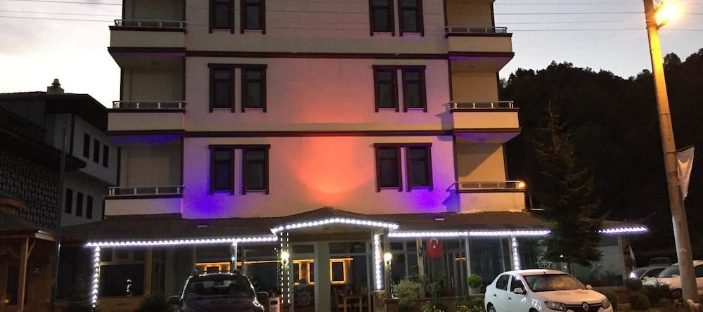Cansizoglu Hotel, 奥夫 — 照片 1