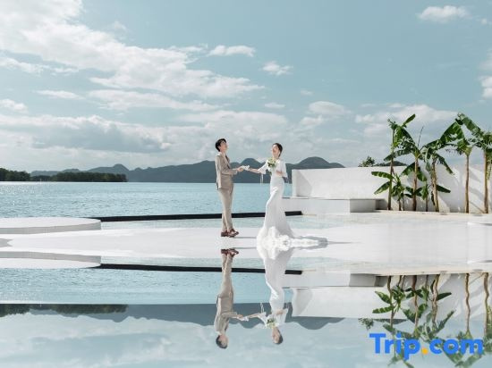 Puzhe Heishui Yueshan 270 ° Borderless Pool C Lake View Hotel, Qiubei — photo 1