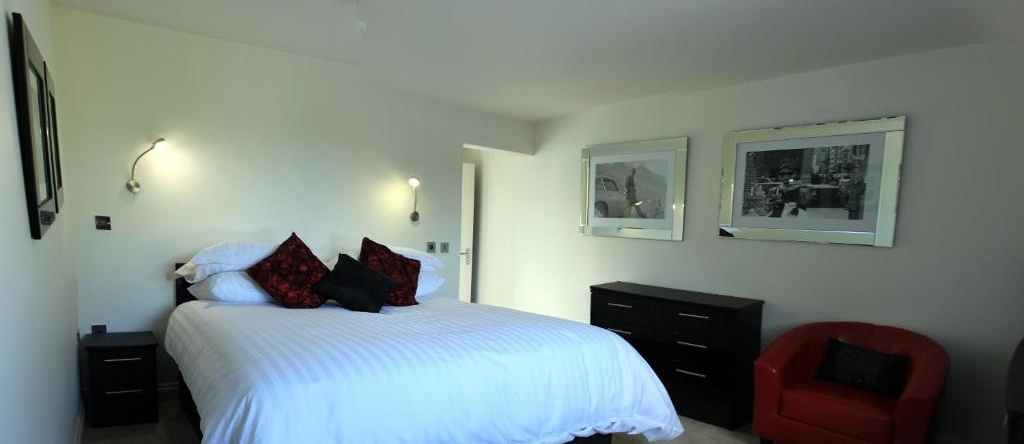 Tudor Lodge, Manorbier — photo 1
