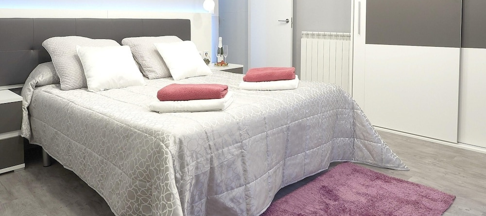 Apartment With one Bedroom in León, With Wonderful City View, Balcony and Wifi - Near the Slopes, Leon — photo 1