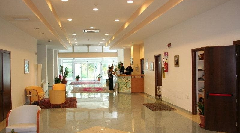 Hotel San Leonardo Vibo Eventi & Congressi, 维博瓦伦蒂亚 — 照片 1