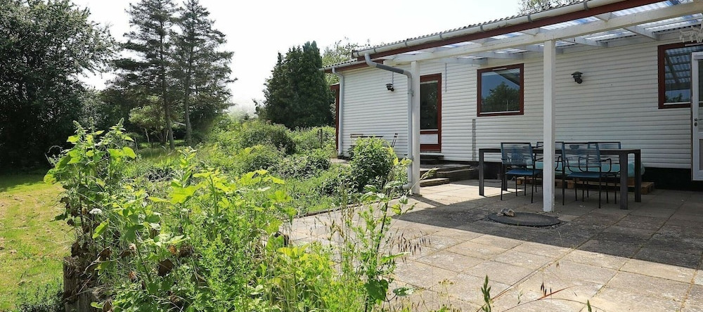 Spacious Holiday Home in Syddanmark With Garden, Mesinge — photo 1