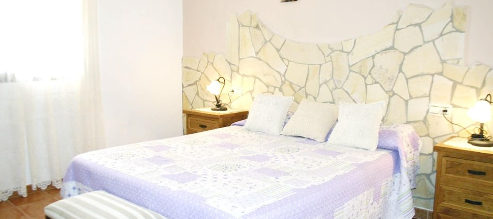 House With 2 Bedrooms in El Gastor, With Wonderful Lake View, Private, 埃尔加斯托尔 — 照片 1