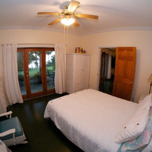 Away At The Bay Bed & Breakfast, Фейрхоуп — фото 5