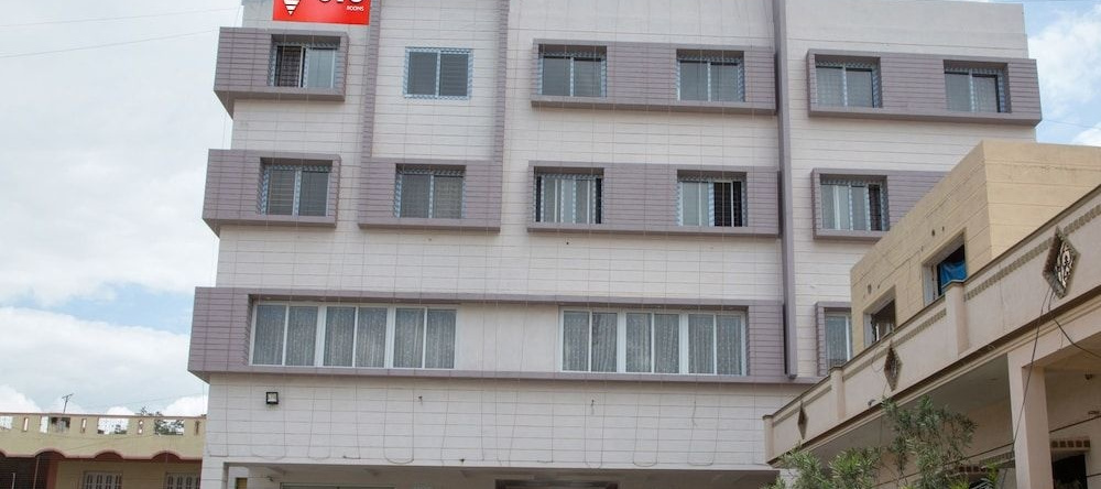 OYO 9248 Hotel Shrinidhi, 内拉曼加拉 — 照片 1