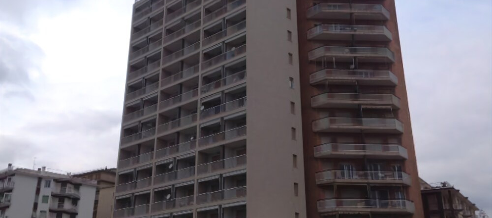 Appartamenti Vittoria Grattacielo, 阿尔马迪塔贾 — 照片 1