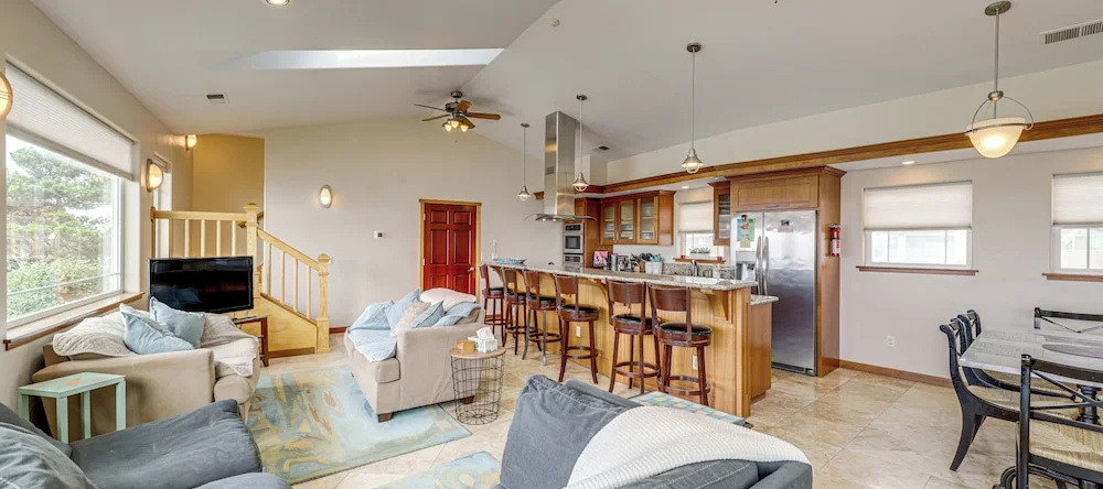 Crescent City Getaway w/ Panoramic Ocean Views!, 克雷森特城 — 照片 1