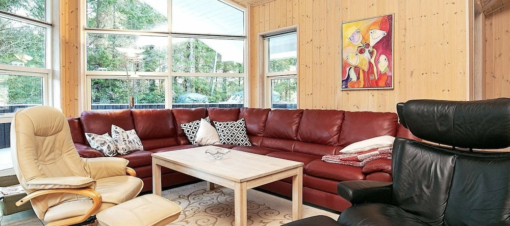Modern Holiday Home In Albaek With Terrace, Ольбек — фото 1