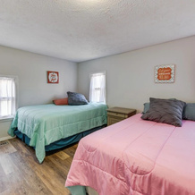 Adorable Cottage: Fire Pit, Walk to Colonial Beach, Colonial Beach — photo 3