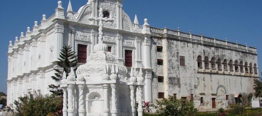 Hotel Khushi International, 第乌 — 照片 1