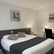 Logis Hôtel l'Oliveraie, 科尼亚克 — 照片 2