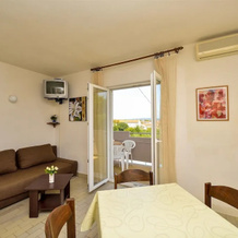Apartments Villa Ana, Island Ugljan — photo 4