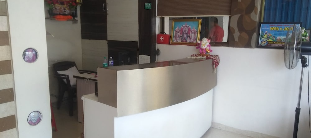 Hotel Netra Sai, 希尔迪 — 照片 1