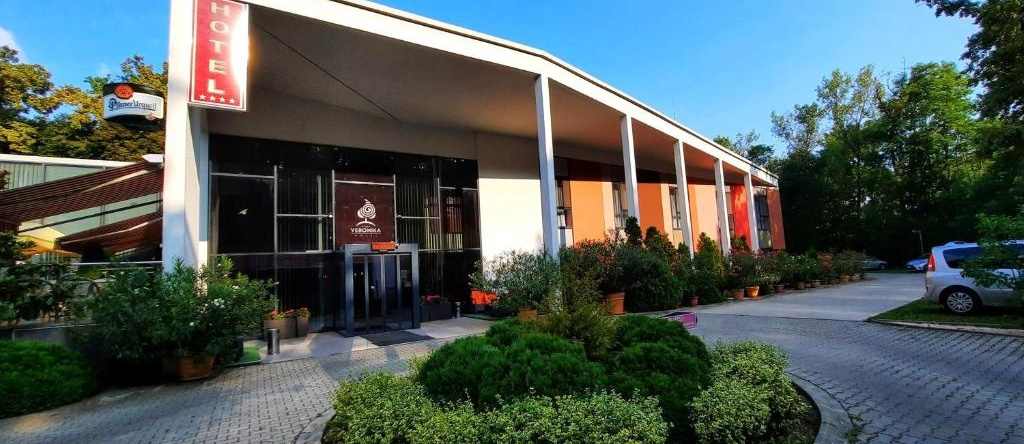 Veronika Hotel, Тисауйварош — фото 1