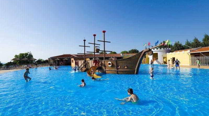 Premium Mobile Homes in Camping Park Umag, 卡里加多尔 — 照片 1