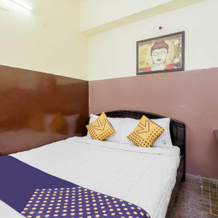 SPOT ON 78907 Sai Palace Inn, 普塔帕蒂 — 照片 2