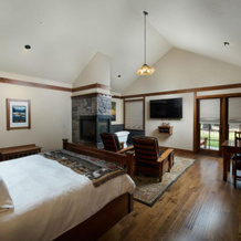 Fivepine Lodge & Spa, Систерс — фото 3