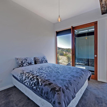 Amazing Unique Five-Star Waterfront Retreat, Brighton — photo 2