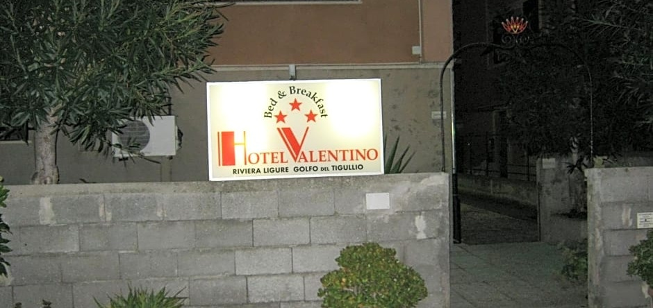 Hotel Valentino, 拉瓦尼亚 — 照片 1