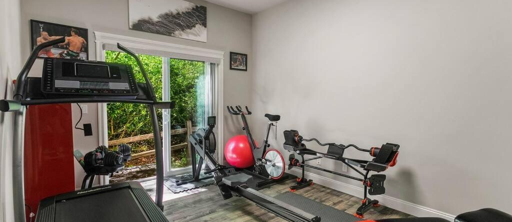 Greenbelt Sanctuary - Hot Tub & Gym, Kirkland — photo 1