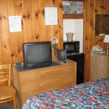 Cramers Point Motel & Cottages, Warrensburg — photo 4