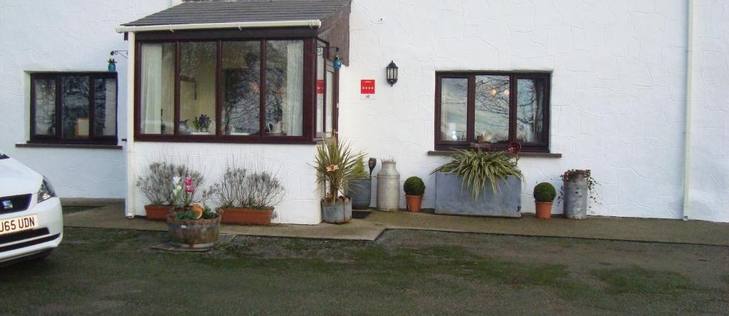The Farmhouse Lochmeyler, Brawdy — photo 1