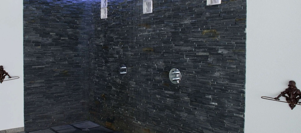 Luxury Spa Retreat in Theux, 巴内 — 照片 1