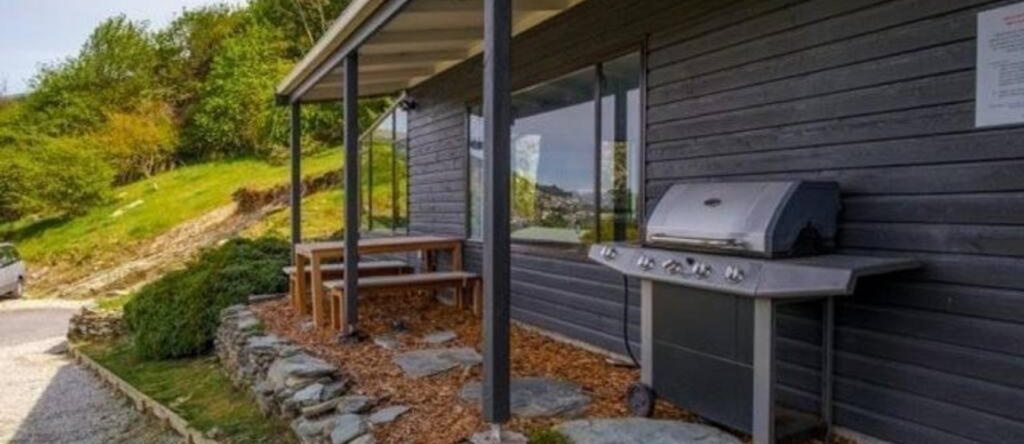 Alpine Escape - Elevated Views With Spa, Квинстаун — фото 1