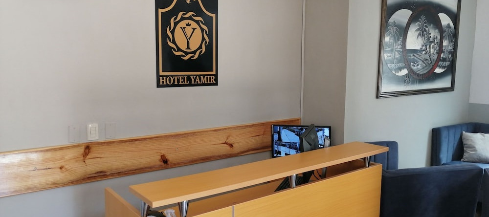 Hotel Yamir, Барахона — фото 1